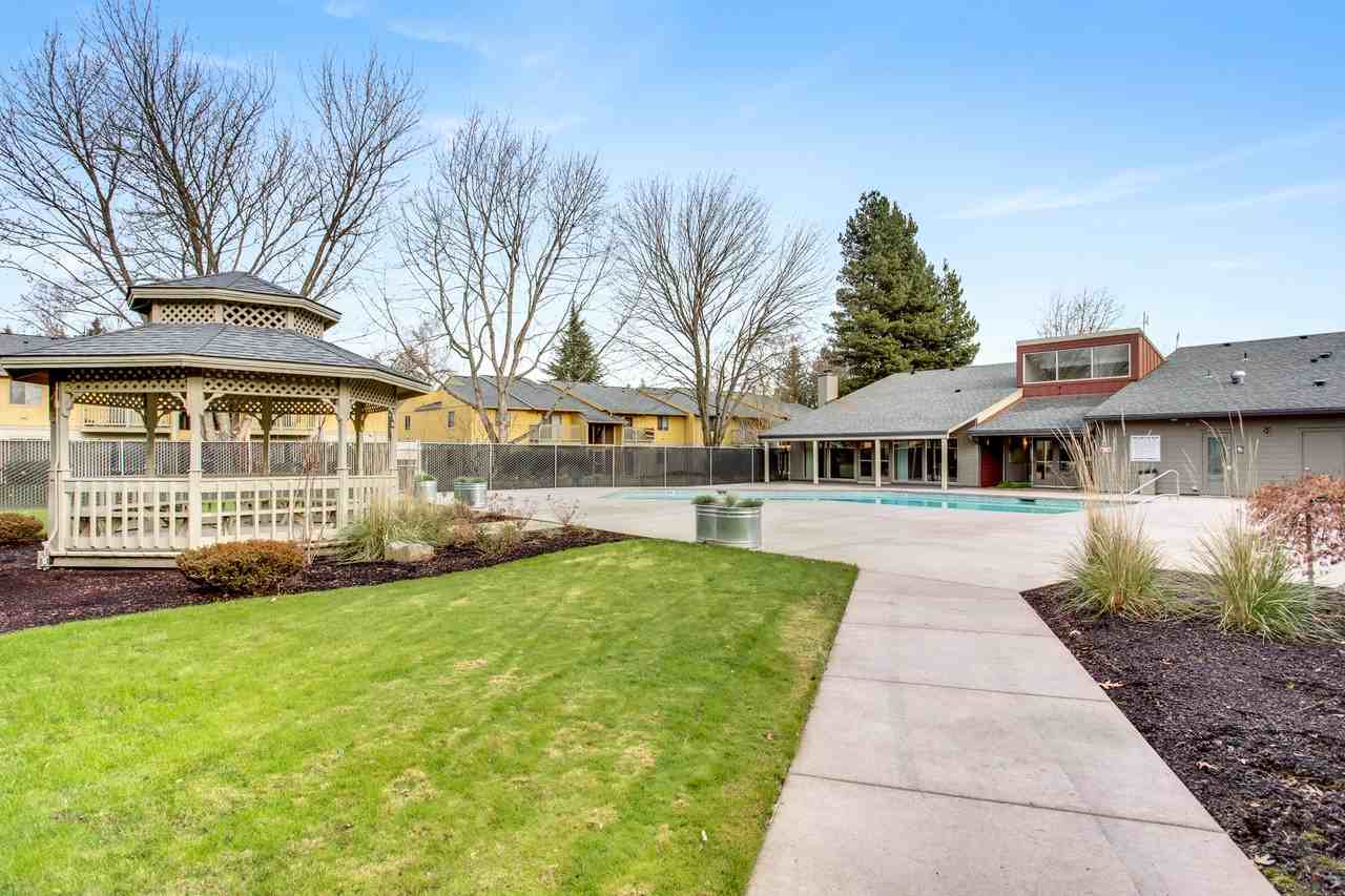 Parklane Apartments - Photo 7 of 38