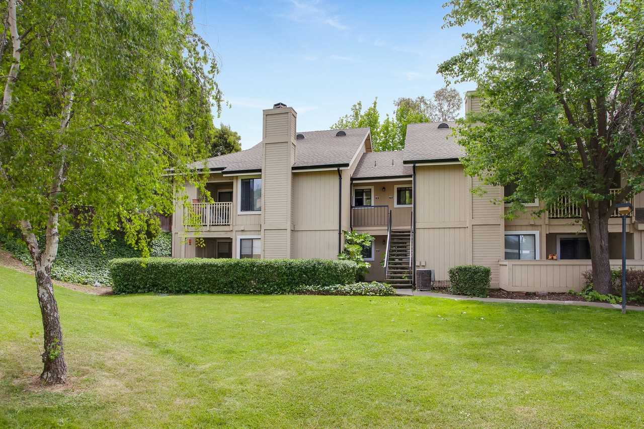 The Valencia - Photo 5 of 49