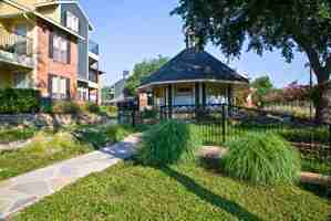 featured image of 7440 La Vista Drive