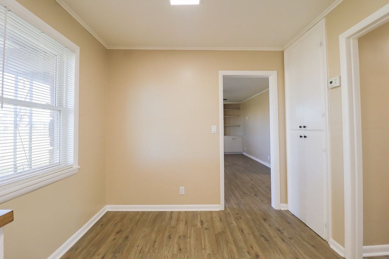 1705 Bixby Rd - Photo 7 of 28