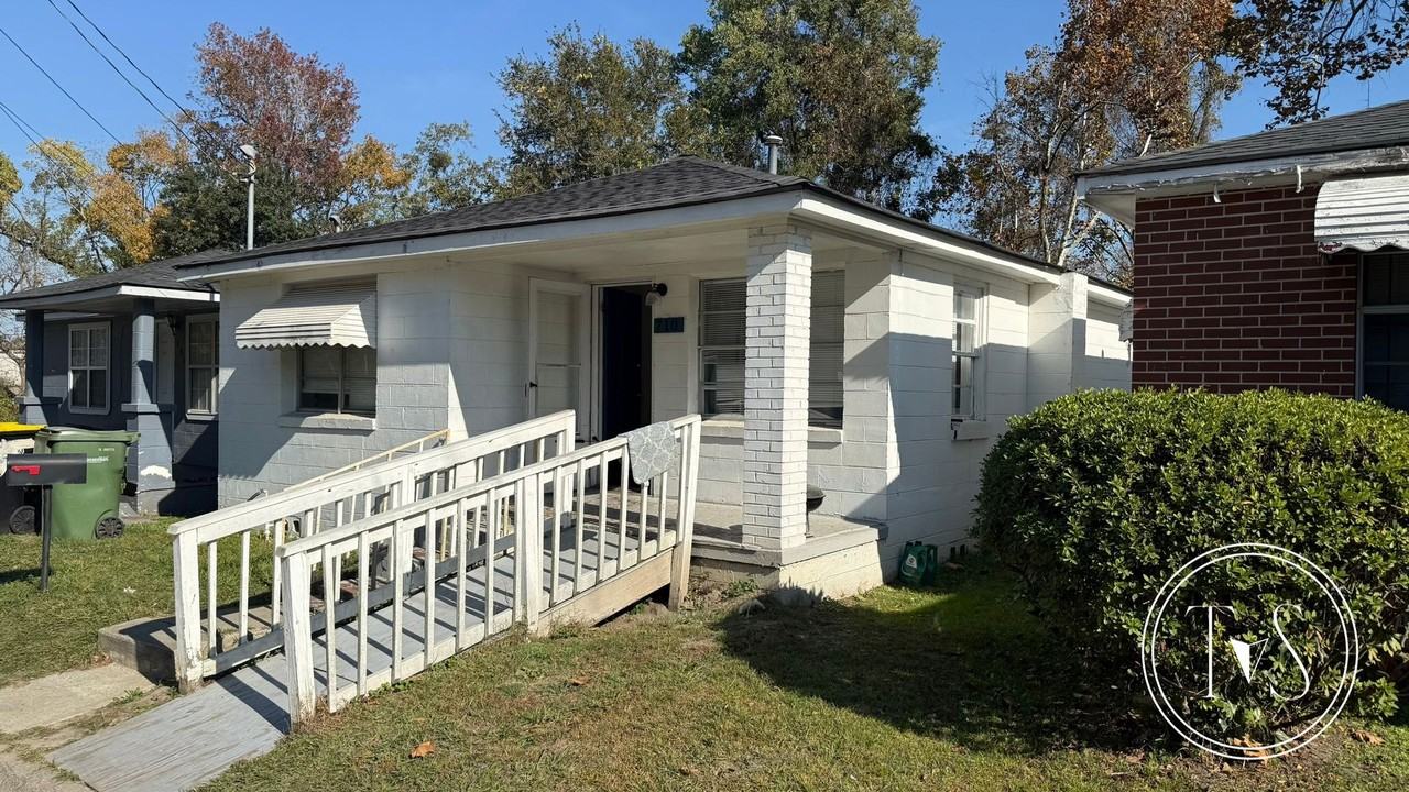 710 Fruit Street - Photo 2 of 2