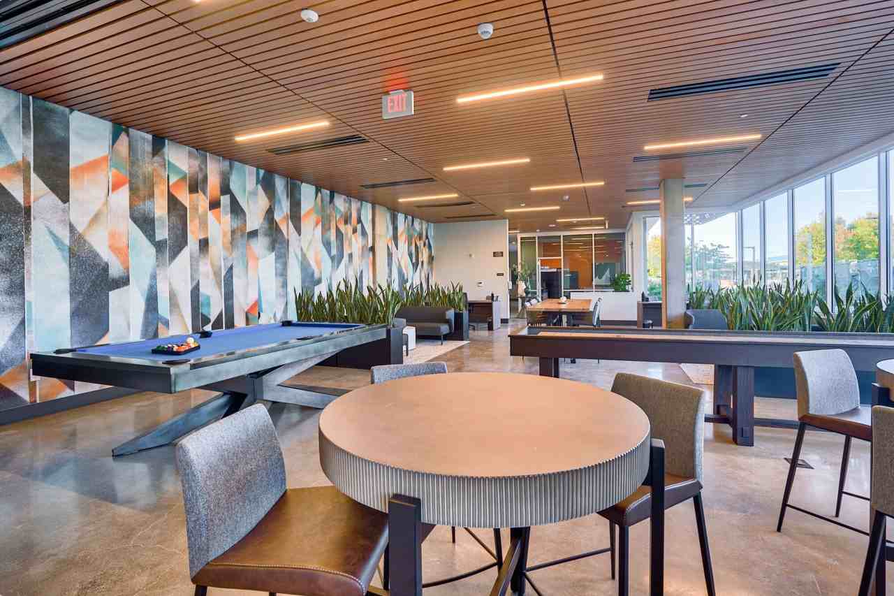 Mayfair Station - Photo 7 of 24