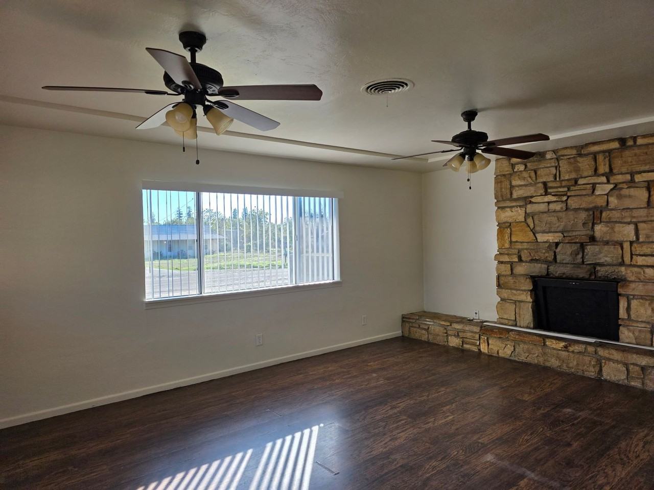 6210 6210 & 6212 Wright Ave - Photo 2 of 6