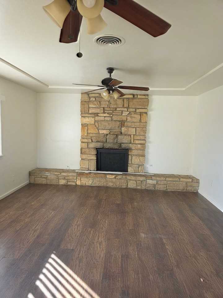 6210 6210 & 6212 Wright Ave - Photo 3 of 6