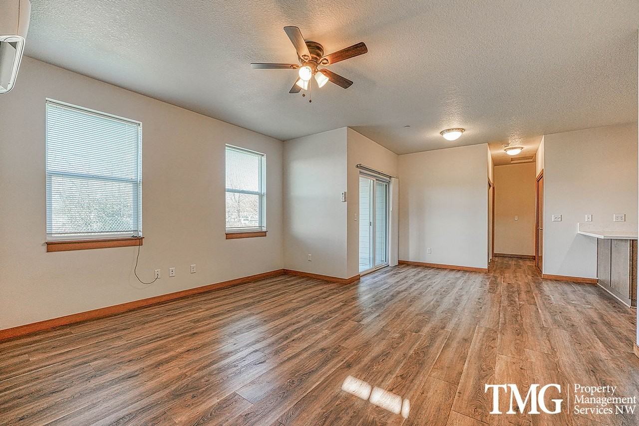 3251 Lewis Ln - Photo 5 of 20
