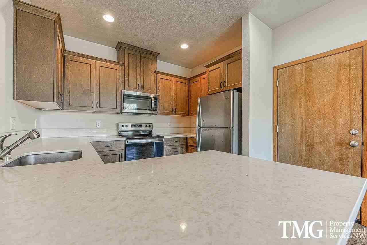 3251 Lewis Ln - Photo 7 of 20