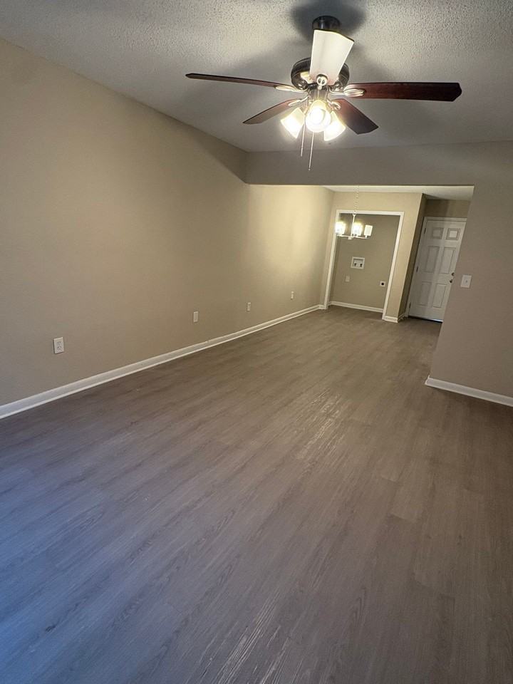 108 Ellis Drive - Photo 2 of 11