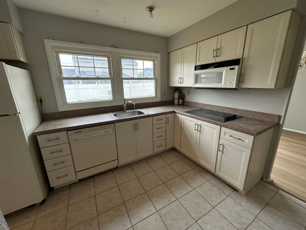 11 Gaylord Circle - Photo 3 of 14