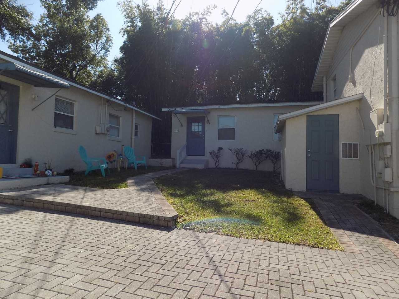 699 W Osceola St - Photo 2 of 9