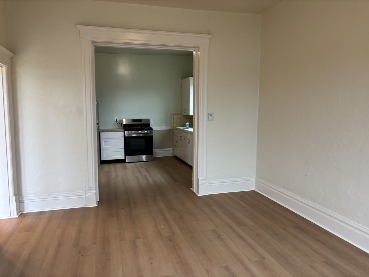 417 Winslow St #1 - Photo 3 of 19