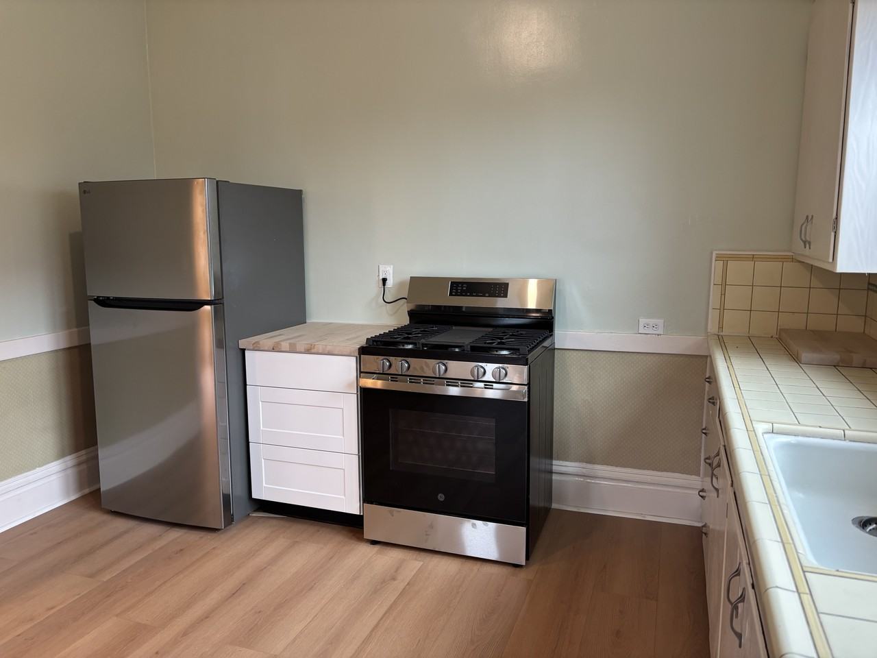 417 Winslow St #1 - Photo 5 of 19