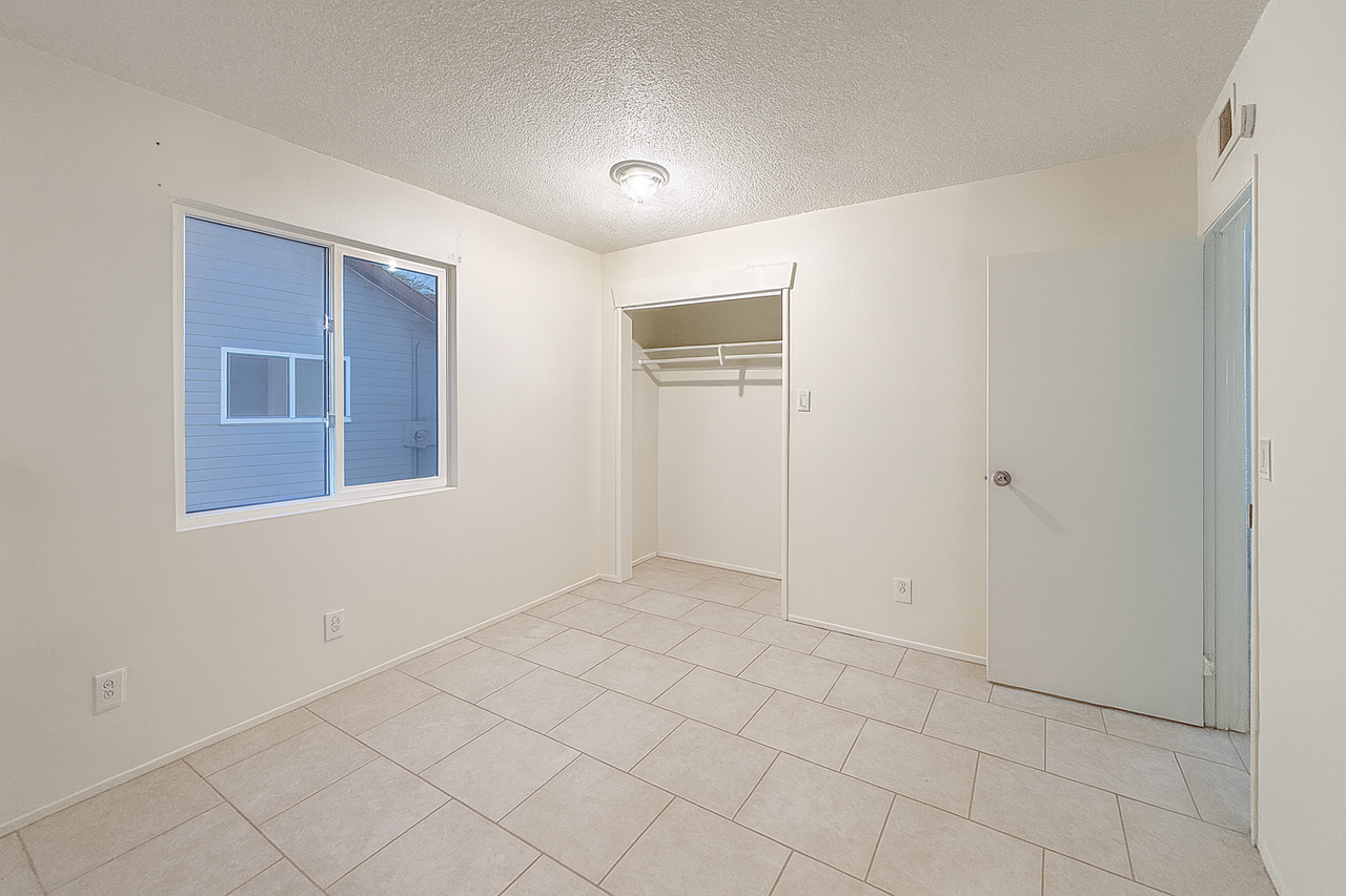 3172 Shelley St #NA - Photo 6 of 13