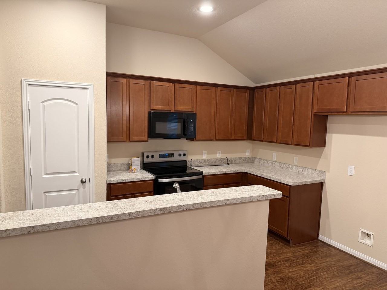 12402 Ridgecrest Drive - Photo 4 of 13