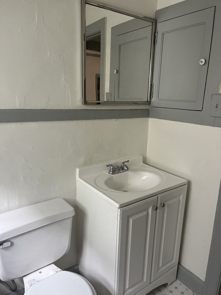 517 S Rampart Blvd #307 - Photo 6 of 13