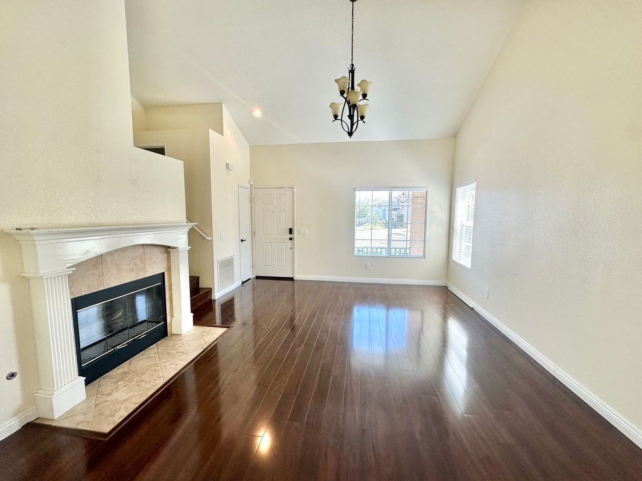 1436 Ashford Castle Dr - Photo 2 of 8