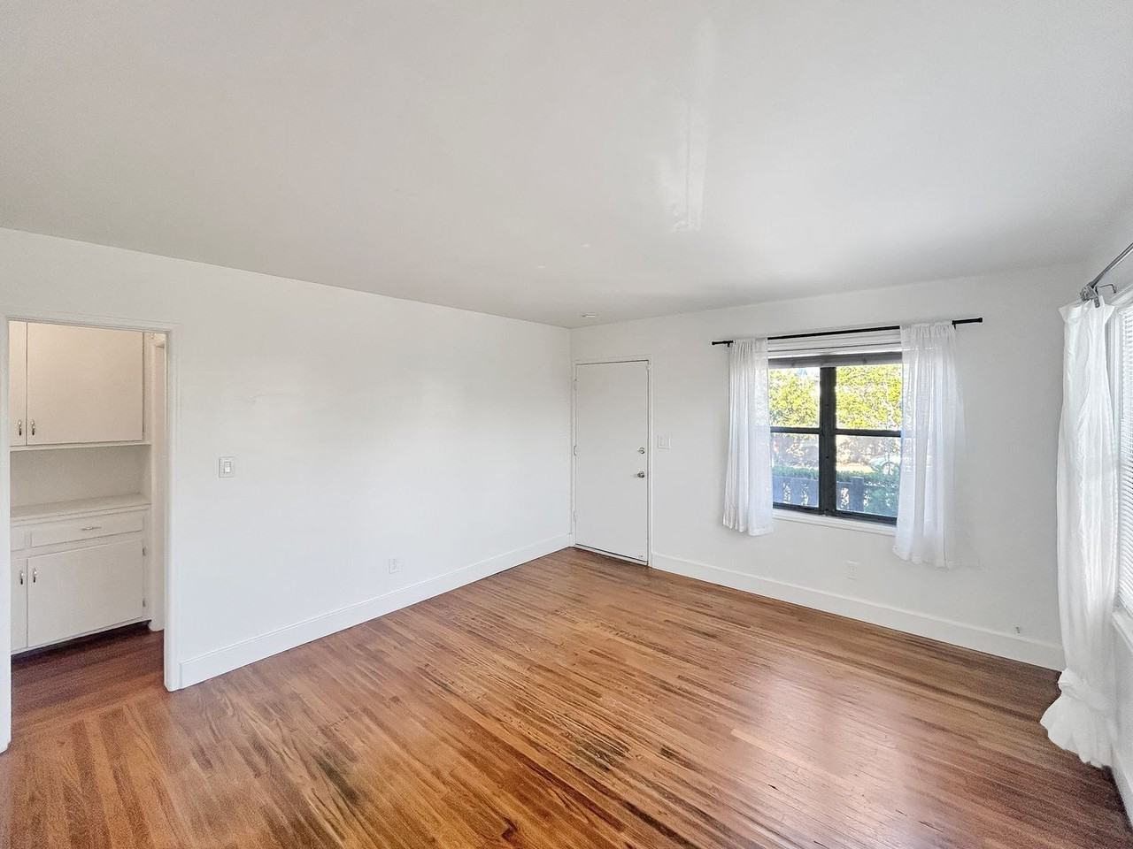 3093 Grape Street - Photo 3 of 12