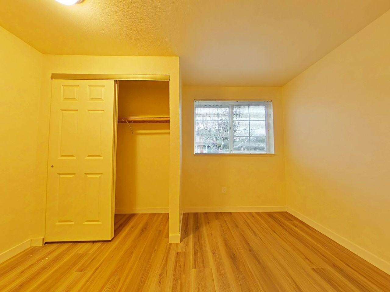 325 Se Lilly Ave #A - Photo 7 of 12