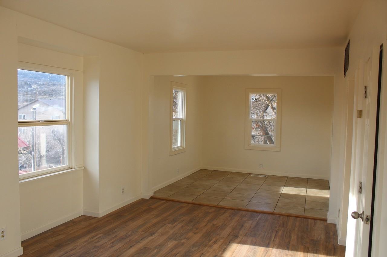 329 Mckinley St - Photo 2 of 12