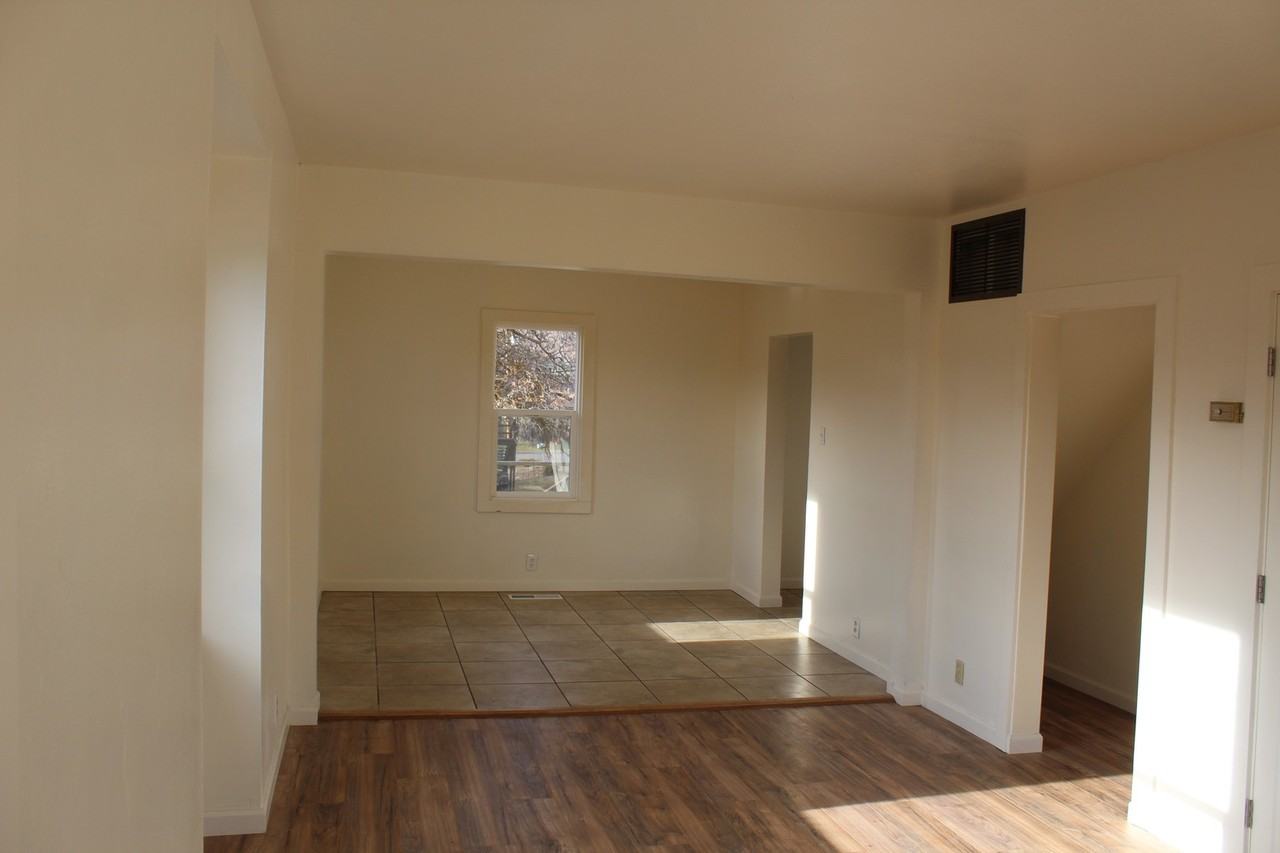 329 Mckinley St - Photo 3 of 12