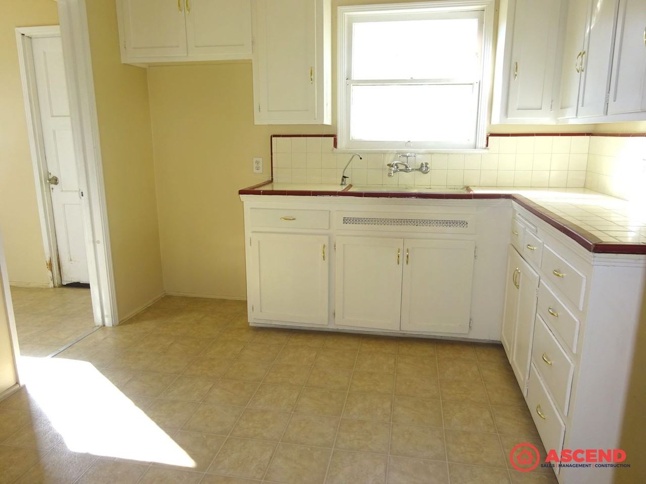 1416 El Toro Drive - Photo 4 of 14