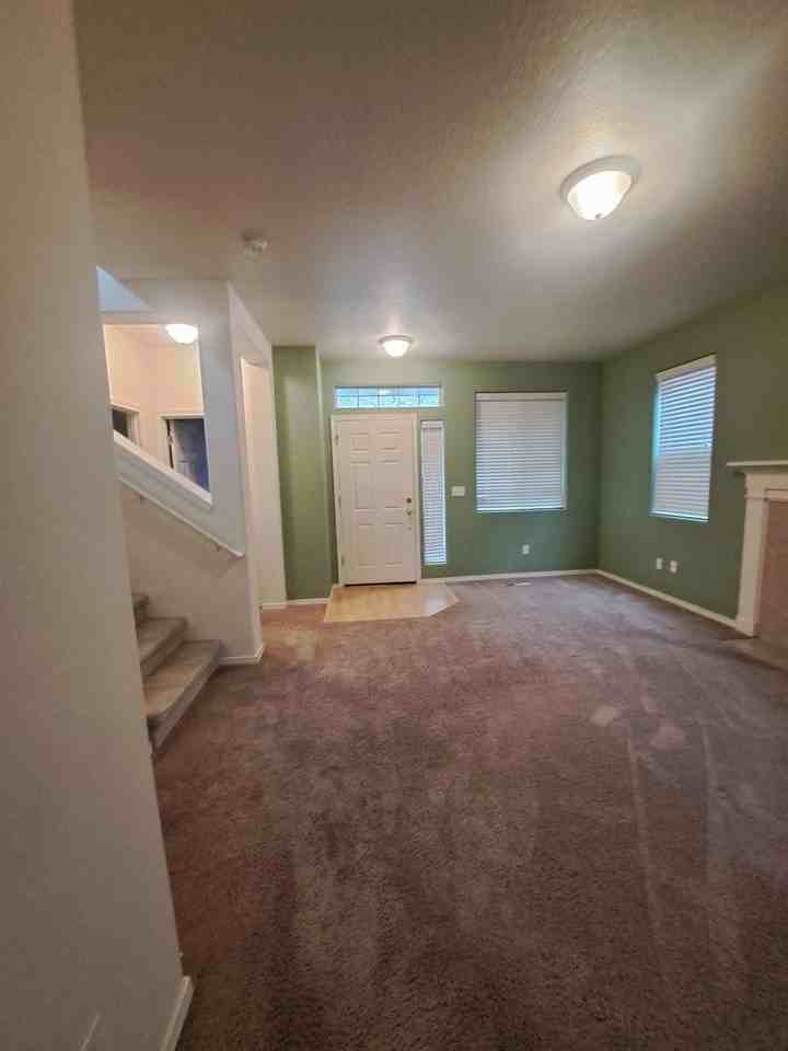 3454 Southeast Alexander Street - Photo 5 of 25