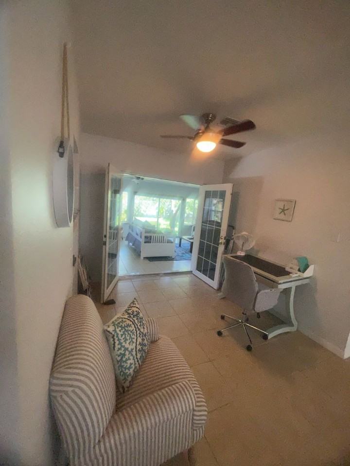 428 Court Street - Photo 5 of 18