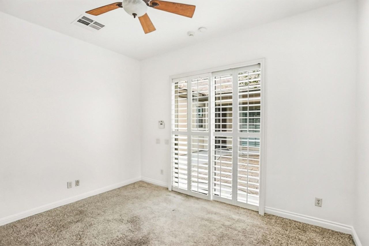 27 Glade Water Dr - Photo 7 of 40