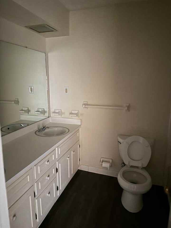 2723 Westgate Dr - Photo 5 of 17