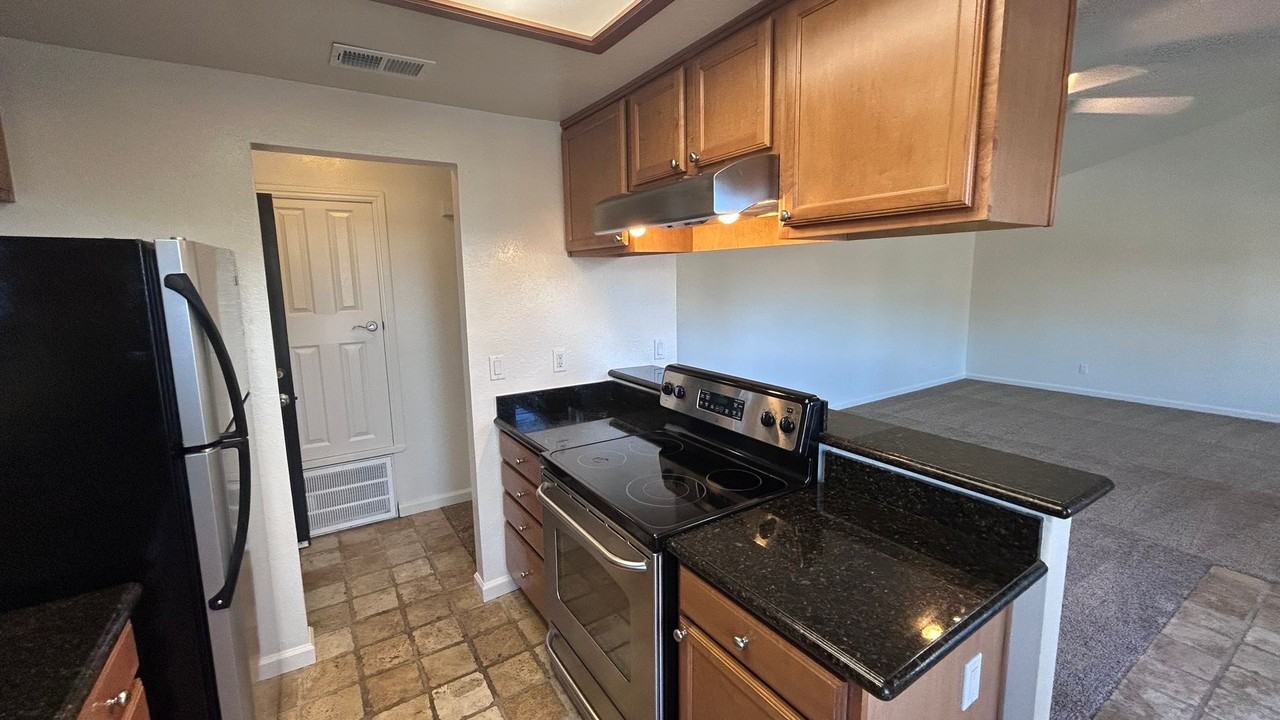 3945 Dale Road - Photo 4 of 16