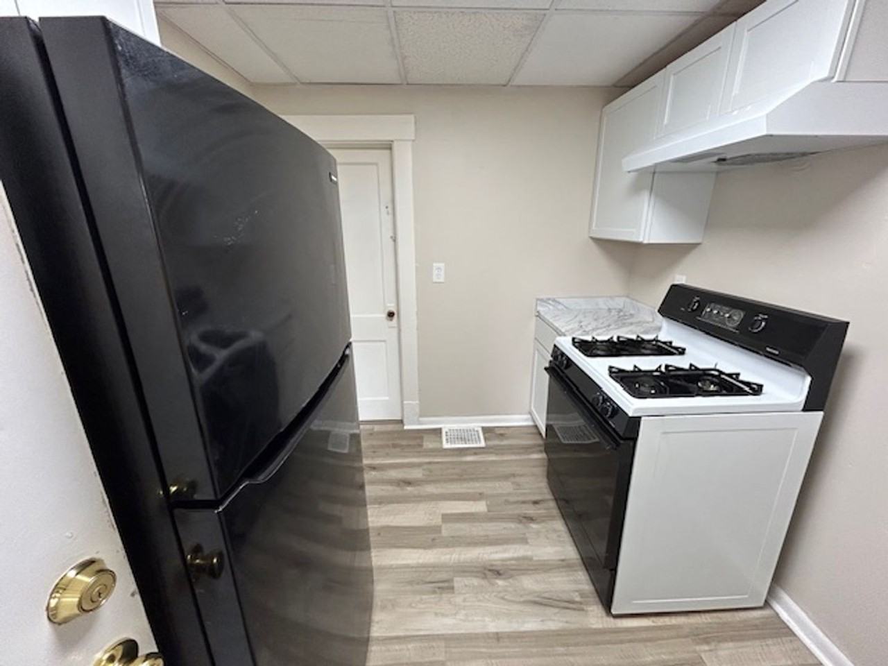 518 Lake Ave - Photo 6 of 36