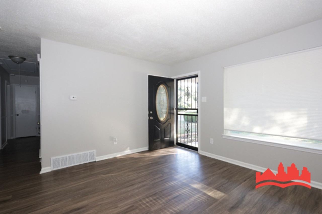 4721 Bradford Drive - Photo 6 of 21