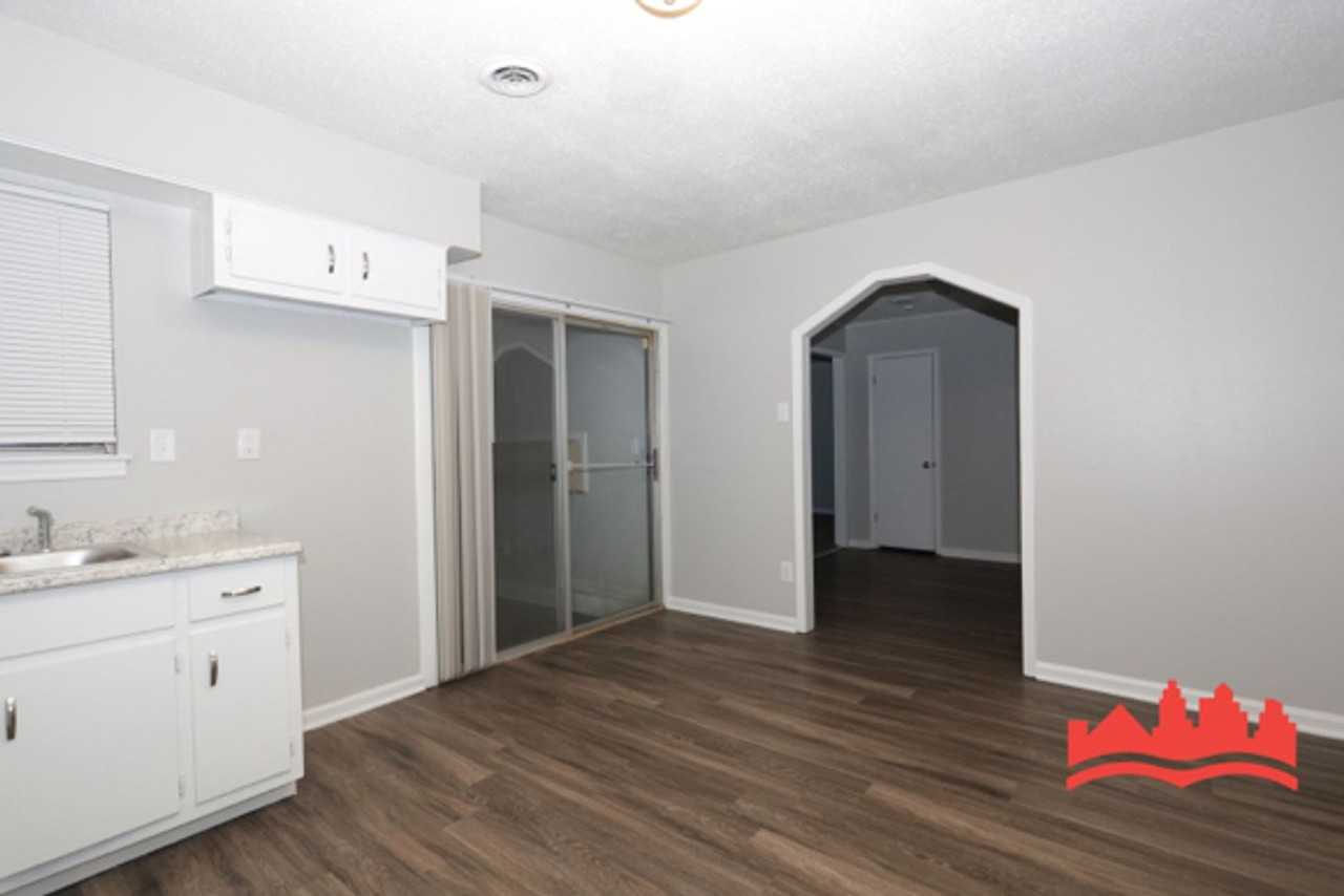 4721 Bradford Drive - Photo 7 of 21