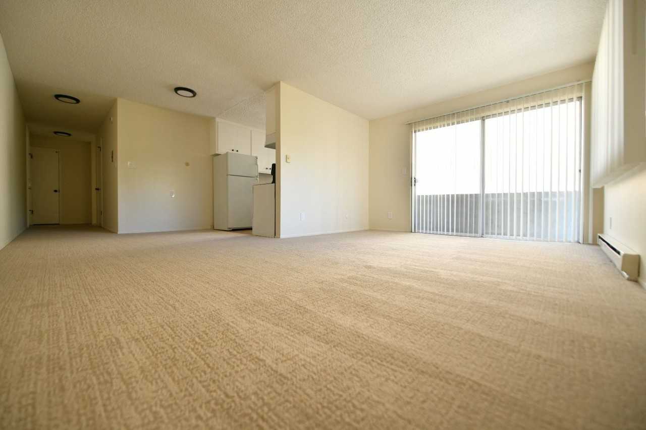 Dor Chez Apartments - Photo 7 of 24