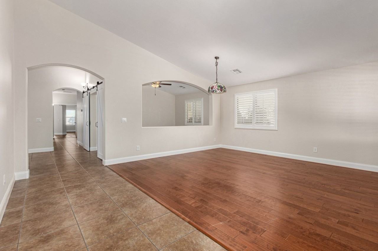 1444 E Baker Dr - Photo 5 of 33