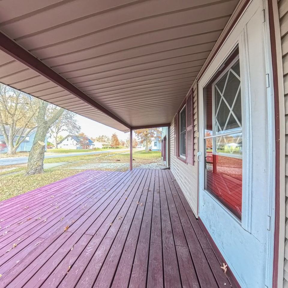 106 Nw 1st St - Photo 4 of 25