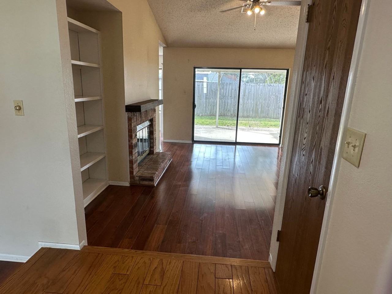 5680 Spanish Mission Ct - Photo 3 of 22