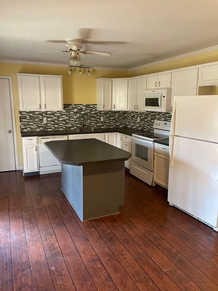 1400 Vestal Road - Photo 2 of 11