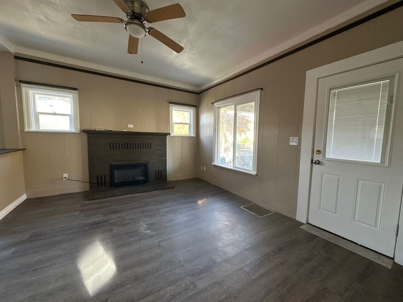 332 North 10th Street - Photo 4 of 22