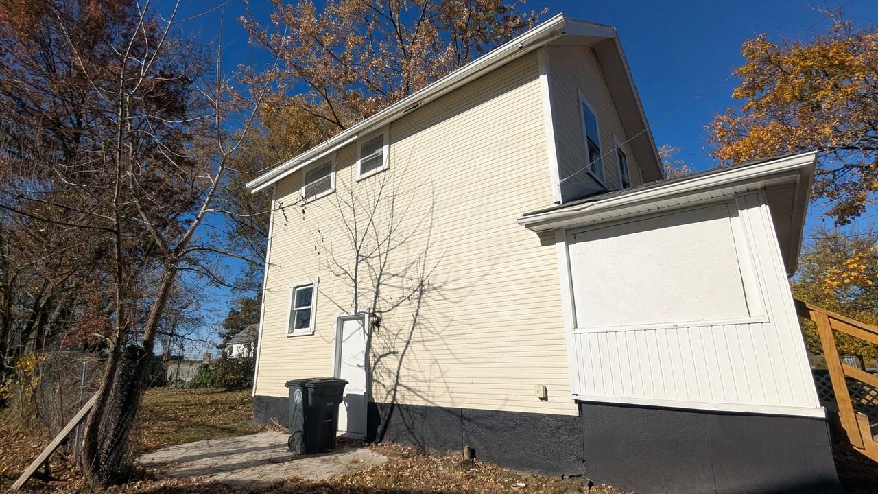 1312 Curtis St - Photo 2 of 29