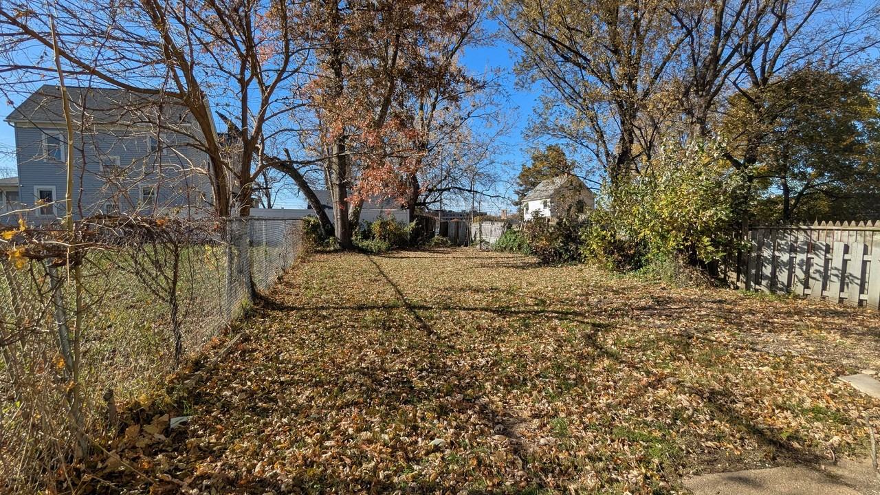 1312 Curtis St - Photo 4 of 29