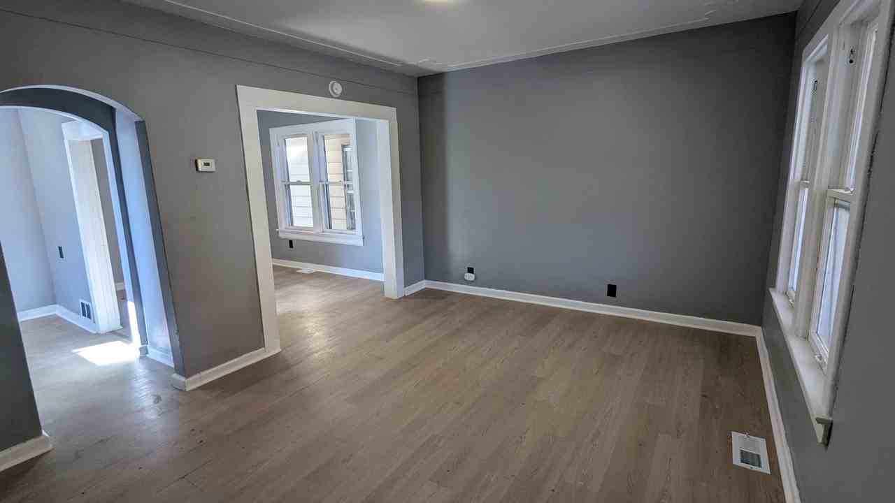 1312 Curtis St - Photo 7 of 29