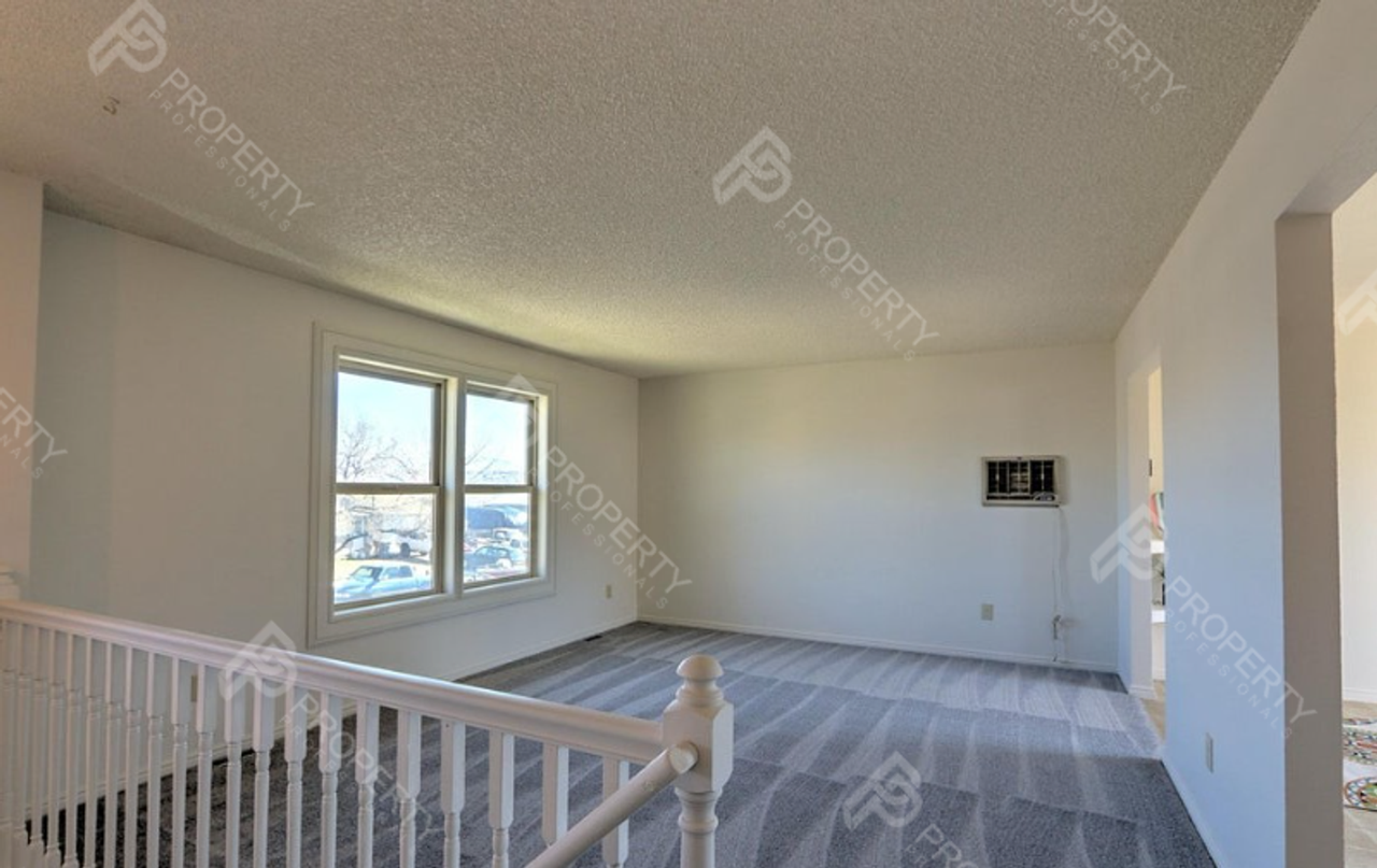 2619 West Avenue - Photo 2 of 24