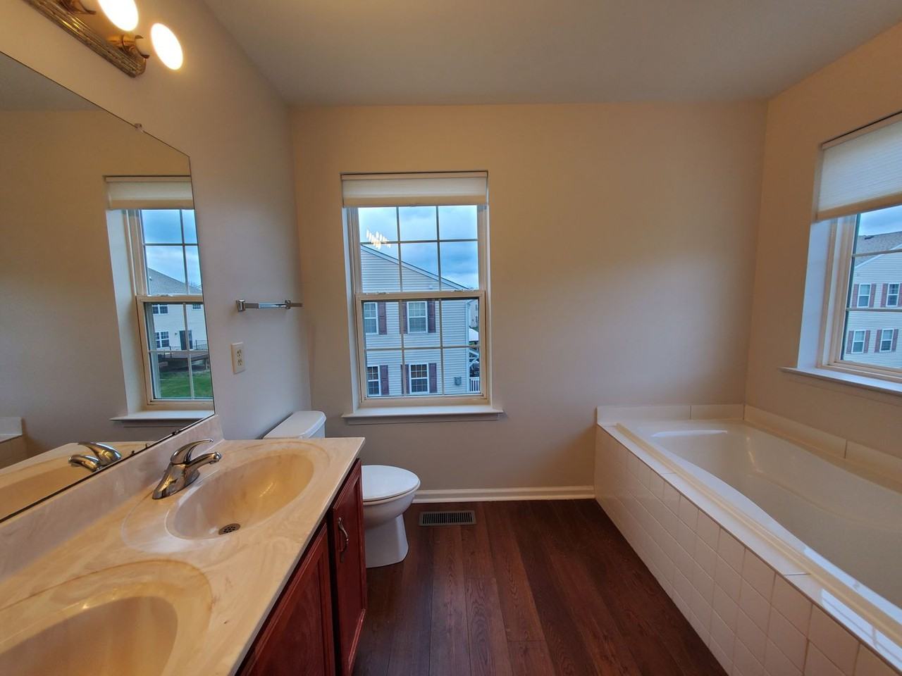 6852 Lincoln Dr - Photo 3 of 15