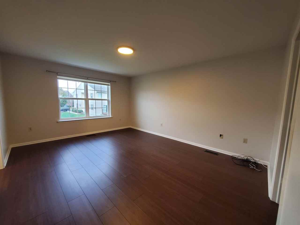 6852 Lincoln Dr - Photo 5 of 15