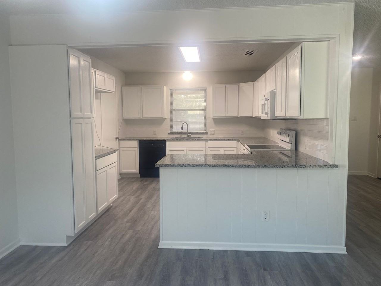 996 Lake Road - Photo 5 of 25