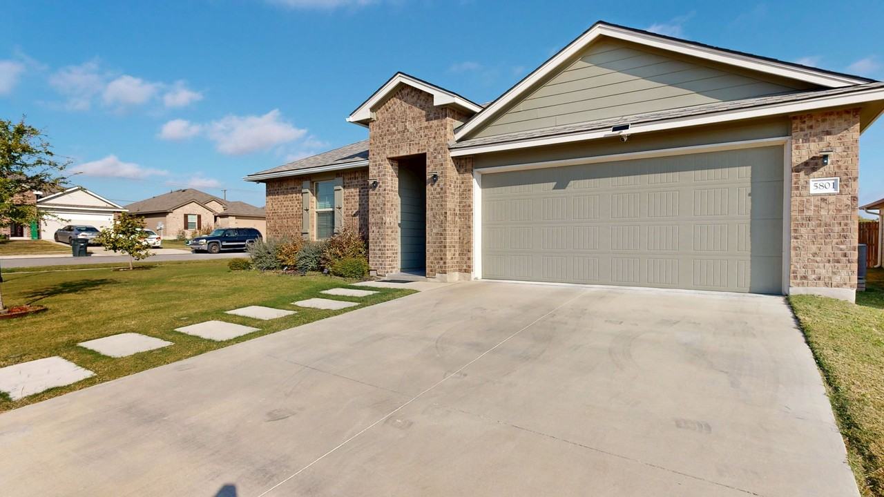 5801 Harriet Tubman Avenue - Photo 4 of 26