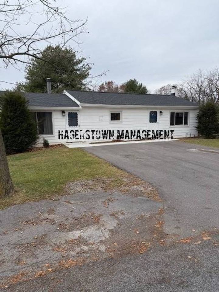 11838 Kieffer Funk Rd - Photo 2 of 18