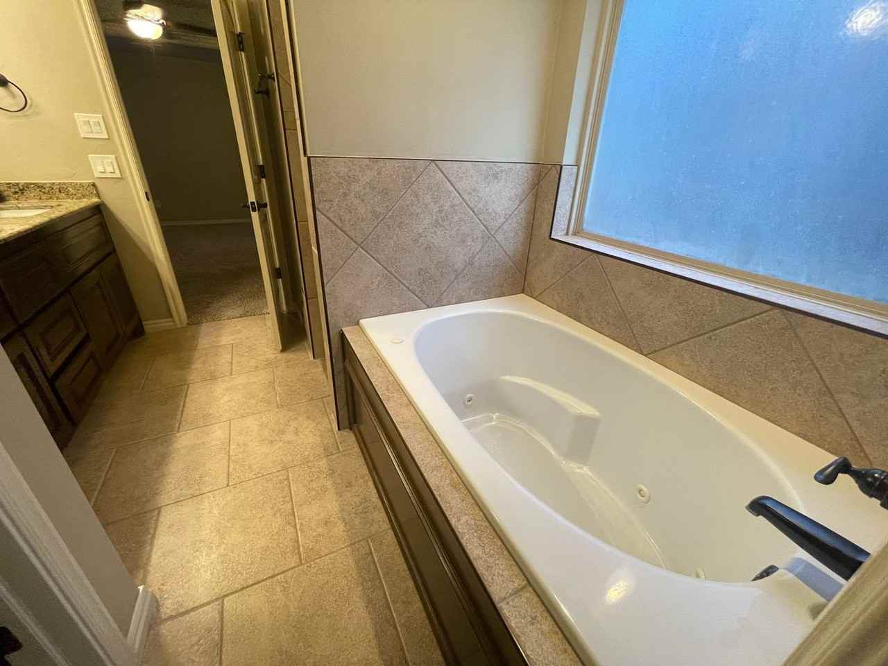 15904 Mendoza Dr - Photo 7 of 29