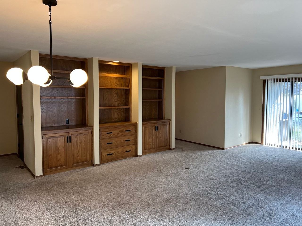 2140 East Wornall Place - Photo 3 of 15