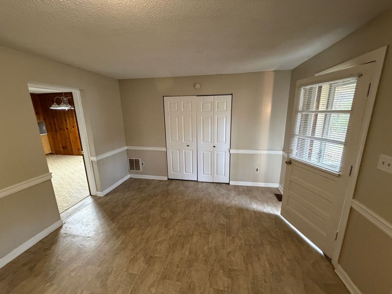 208 Ridgewood Drive - Photo 2 of 15